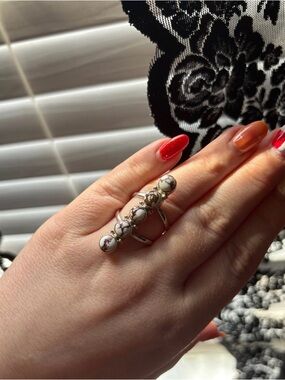 Wild horse gem ring